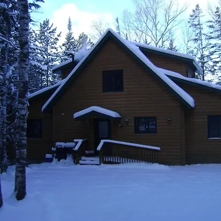 Timber Bay Lodge & Houseboats